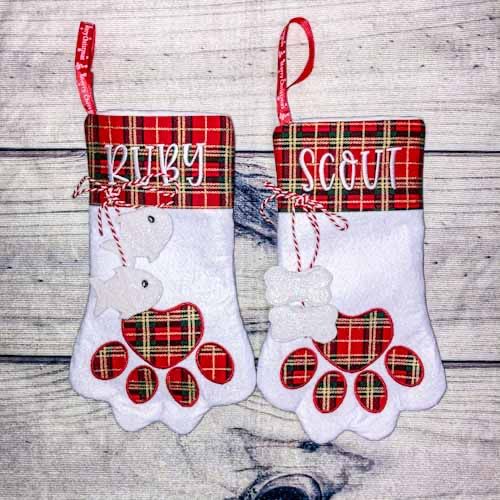 emmaeasteruk's tweet photo. Our Christmas collection is now available to order! All handmade in my solar powered studio in South Wales 🏴󠁧󠁢󠁷󠁬󠁳󠁿 

https://t.co/NpVeCVsPA5

#WelshCraftHour #shopindie #Christmas #smallbiz #giftidea #MadeinWales #MakeItBritishMember #MHHSBD https://t.co/Vy6hGXwWDg