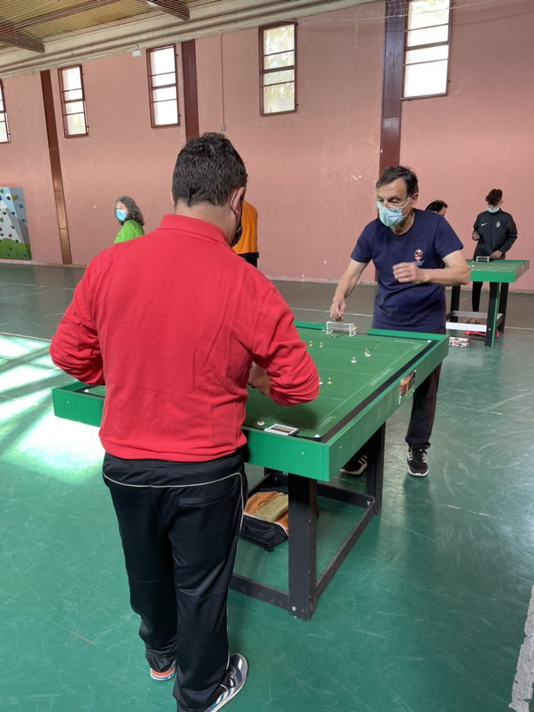 Moralzarzal subbuteo tweet media