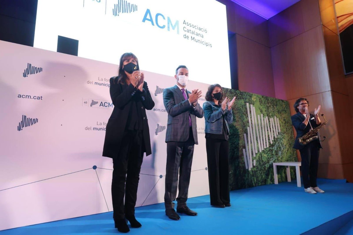 SPRiudoms's tweet photo. L'Associació Catalana de Municipis | ACM celebra 40 anys al servei de tots els Ajuntaments del país, com una de les millors maneres de servir també a la ciutadania.

Quin goig poder-ne formar part. Felicitats! @ACMunicipis #PremisACM https://t.co/T3i44DFCAE