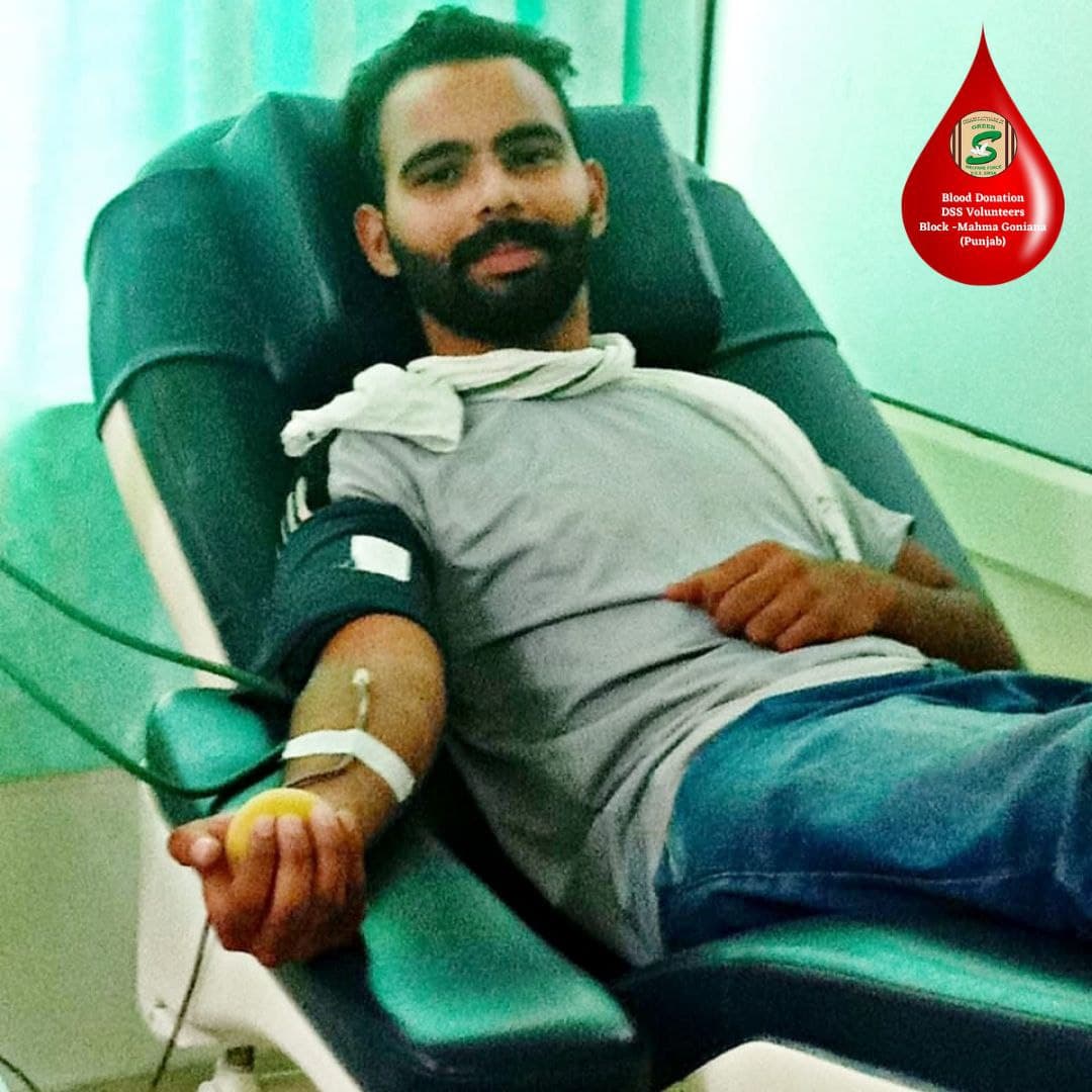GreenSwelfares's tweet photo. BLOOD DONATION TO NEEDY BY DSS VOLUNTEERS
#Blood #BloodDonation #donateblood #savelife #donate #DeraSachaSauda #humanity #humanitarian #135WelfareWorks https://t.co/6cxXHaws3S