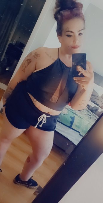 Hi y'all.  #tattooed #milf #boise #alternative https://t.co/bcl0cnks2X<a href="/tag/tattooed"class="tags">#tattooed</a><a href="/tag/milf"class="tags">#milf</a><a href="/tag/boise"class="tags">#boise</a><a href="/tag/alternative"class="tags">#alternative</a>