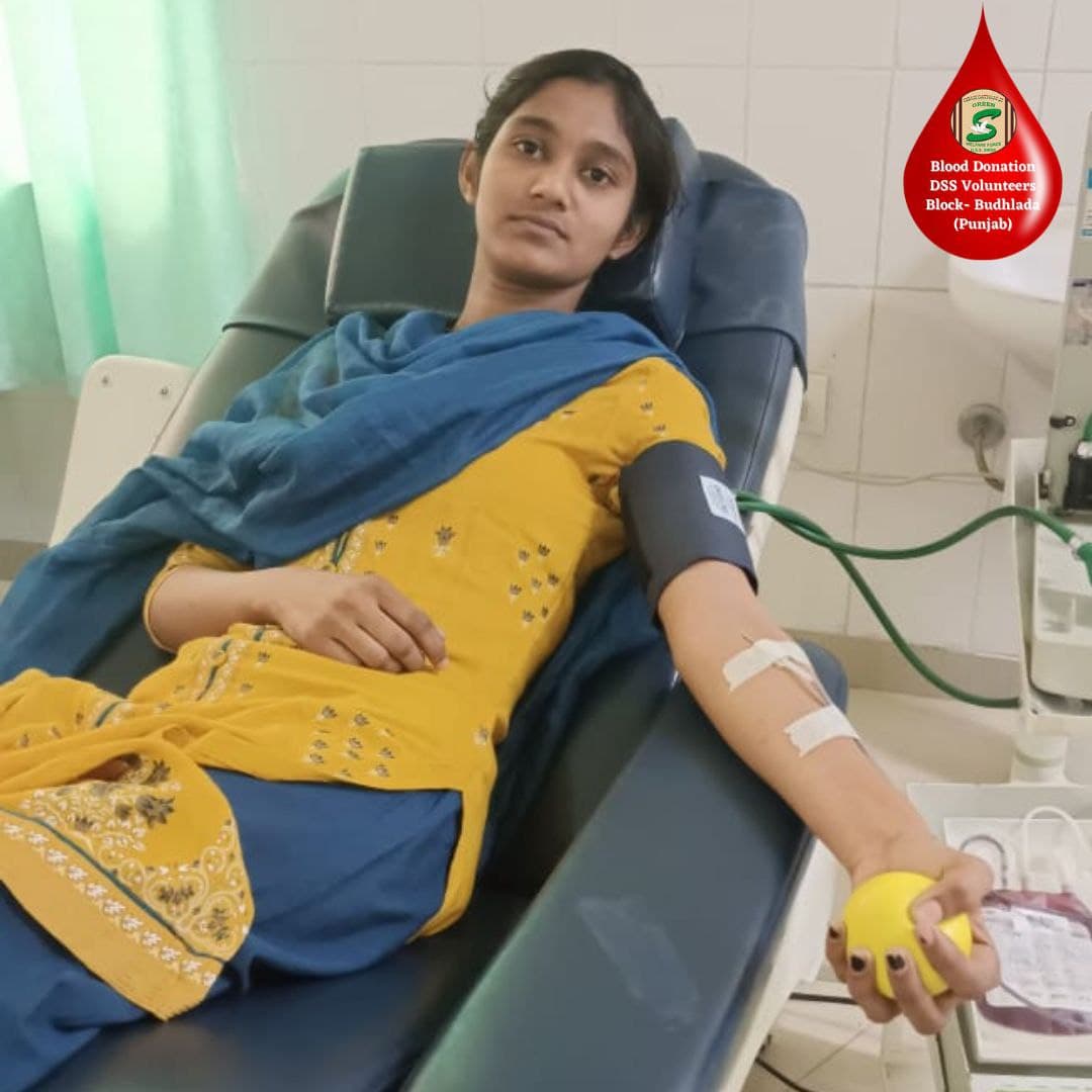 GreenSwelfares's tweet photo. BLOOD DONATION TO NEEDY BY DSS VOLUNTEERS
#Blood #BloodDonation #donateblood #savelife #donate #DeraSachaSauda #humanity #humanitarian #135WelfareWorks https://t.co/kup3zoLxnK