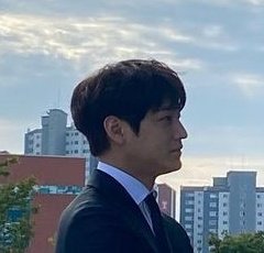 gaea__27's tweet photo. kb's side profile
he is so pretty 😭😭💗 https://t.co/F1VCLyfEFZ