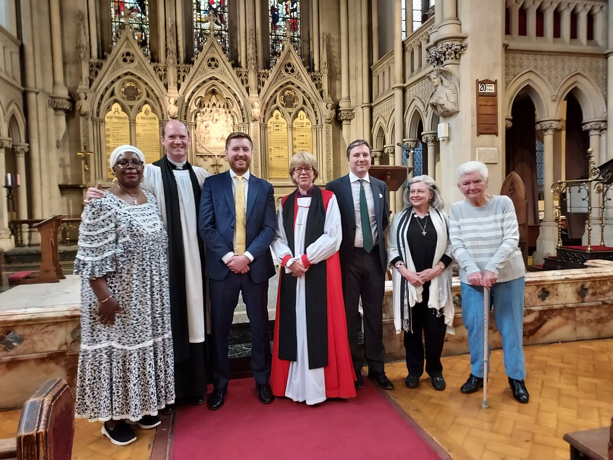 bishopSarahM's tweet photo. Wonderful to be at St Matthews Bayswater @dioceseoflondon for confirmation and renewal of baptismal vows https://t.co/UQRodVHBVc