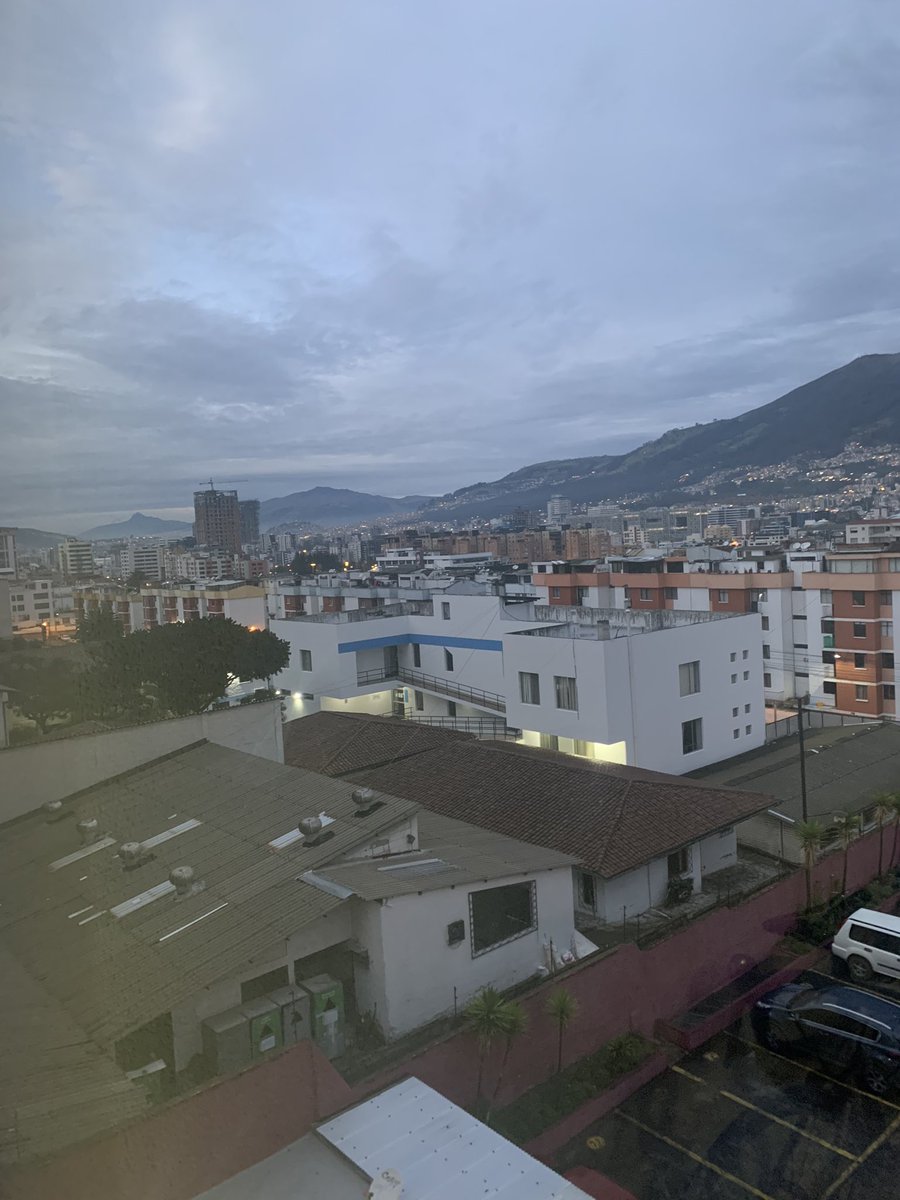 ivanpajuelo2's tweet photo. Instalado en esta preciosa ciudad latinoamericana 🇪🇨 donde los sueños se hacen realidad 🙏 https://t.co/A0CZeEgXHG