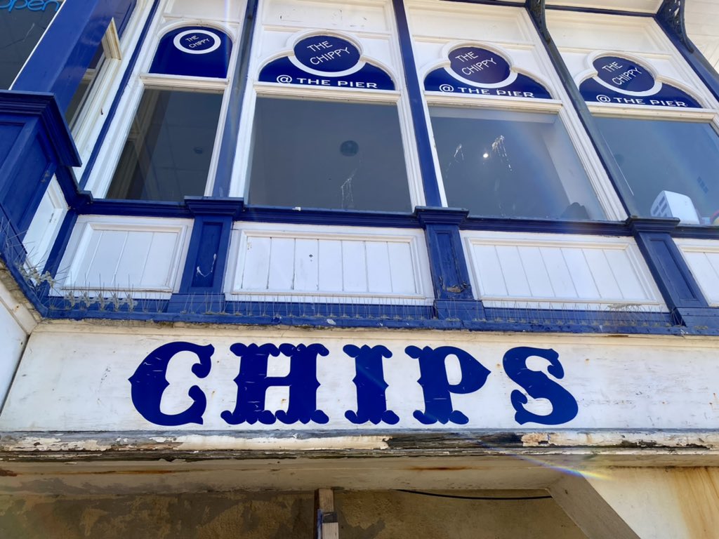 I’m not sure I can ever go for a walk in #Eastbourne without taking some photos of the gorgeous seaside typography we have here #fontsunday <a href="/DesignMuseum/">the Design Museum</a> <a href="/jburnsdesign/">Justin Burns</a>