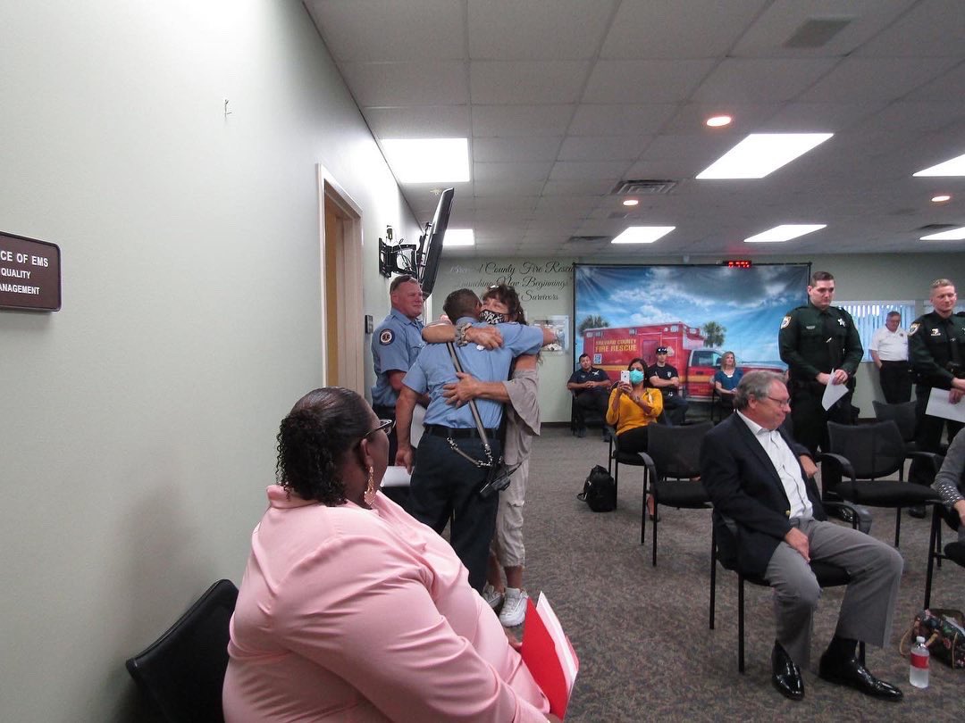 EMSOfficer's tweet image. Celebrating Sudden Cardiac Arrest Awareness Month by recognizing #BCFREMS crews, LEO &amp;amp; Emergency Vehicle Dispatcher for successfully resuscitating a cardiac arrest victim. SCA survivor &amp;amp; family members were also present. #HPCPR #ohca #EMS #Leader #ItTakesAVillage #CrushingSCA