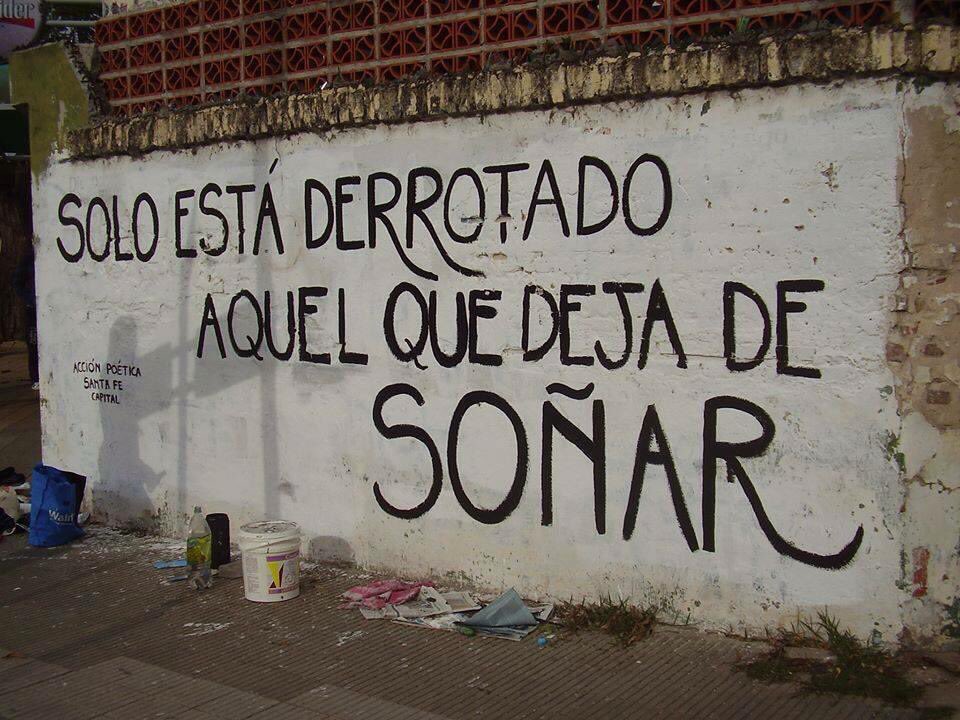 Diverliteraria's tweet photo. 😊 Sueña... https://t.co/j1FO60gAqS