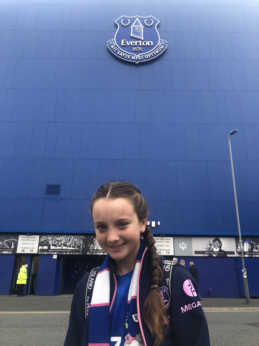 kevmaher1's tweet photo. C’mon blues 3 points today @Everton #EFCmatchday #EVEWHU https://t.co/Bkc2Si1H0S
