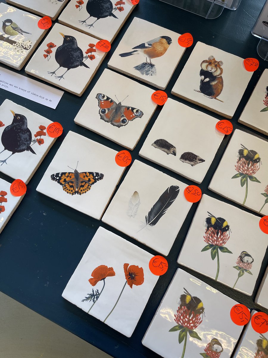 De DDW dag 2 is begonnen! Bezoek de studio’s van <a href="/yska/">franchezka dula</a>.sieraden @ateliercaroliendebrouwer <a href="/urbanhippies/">Femke</a>.nl en die van ons natuurlijk! Ik heb ook een stukje vrij gemaakt voor Bkeus bordjes en tegeltjes! 
#ddw #dutchdesignweek #eindhoven #strijps