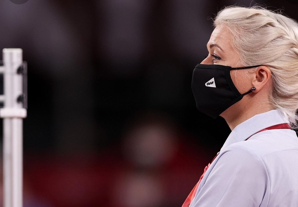Lufianisa's tweet photo. #FinalThomasCup #Ginting 
Umpire MS di thomas ini kok mirip Daenerys of the House Targaryen, the First of Her Name, Queen of the Andals, the Rhoynar and the First Men, Queen of Meereen, Khaleesi,Protector of the Realm, Lady Regent of the Seven Kingdoms,  and Mother of Dragons https://t.co/tX8LnQjIvB
