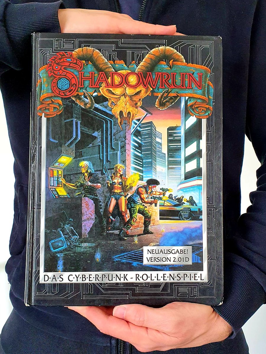 Shadowrun! 🦹🏻🥷🏽
Romanwelt &amp;
 Spielwelt!
➡️ Hört gerne mal rein in meine Podcastfolge. Es würde mir etwas bedeuten, wenn du das hier retweeten würdest. Es gibt Filmtipps &amp; Buchtipps. Es geht um Ghost in the Shell und um #pnpde. 
#Shadowrun 
Hier der Link:
open.spotify.com/episode/3Jnm59…