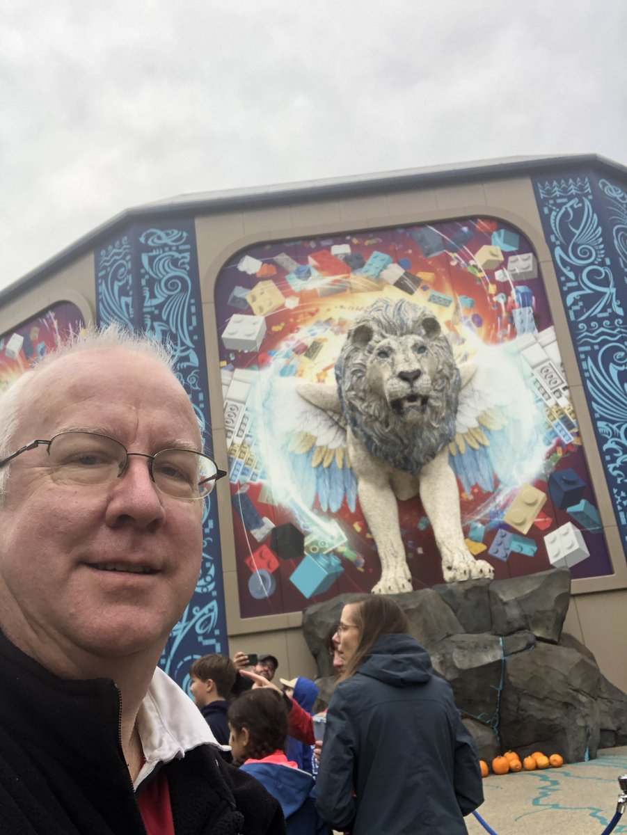 Seems that every time we go to #legoland <a href="/LEGOLANDWindsor/">LEGOLAND Windsor</a> to try out a new ride it breaks down. Same last year!