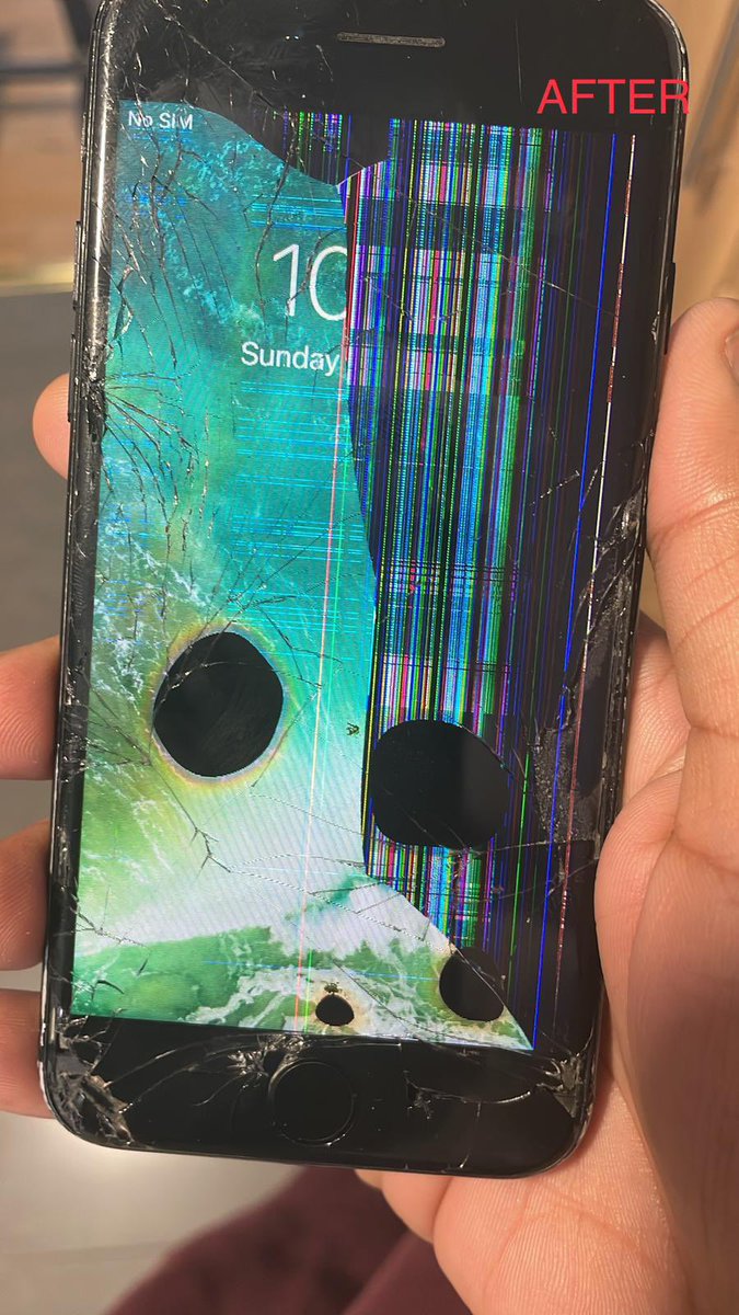 uncookedClaudio's tweet photo. Well check out this quality repair from @Apple @AppleSupport that my pal got at the #Apple store https://t.co/QLptWllzoB