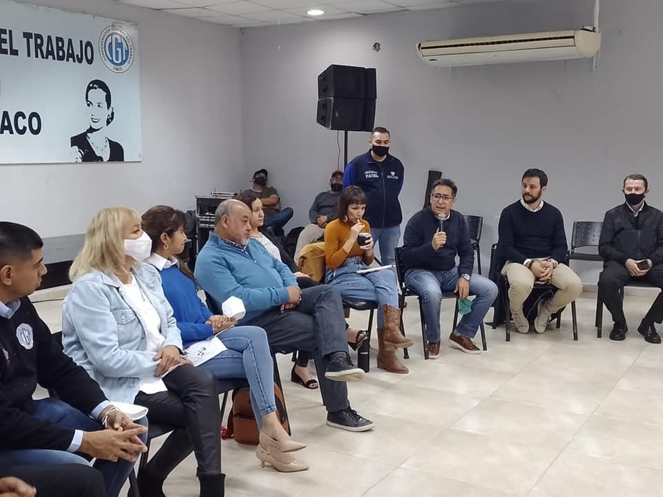 de LA LISTA 501 del #Frente de #Todos tienen a hombres y mujeres que garantizan la continuidad de un PROYECTO POLITICO QUE RESGUARDA, DEFIENDE y PROMUEVE  los DERECHOS DE LOS TRABAJADORES y la generación de oportunidades para que los jóvenes se inserten en el ámbito laboral o