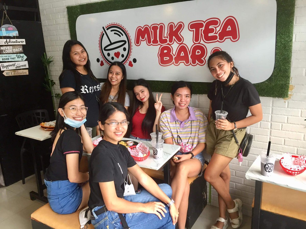 dejanpatricia's tweet photo. gala muna, bago ma stress hahaha #HRDM SOC 💛💚 https://t.co/op0UwVddKu