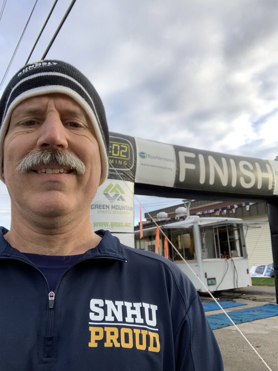 imaneagle1's tweet photo. Running the Green Mountain Marathon this morning in South Hero VT #SNHURuns https://t.co/U8i9zD1hF8