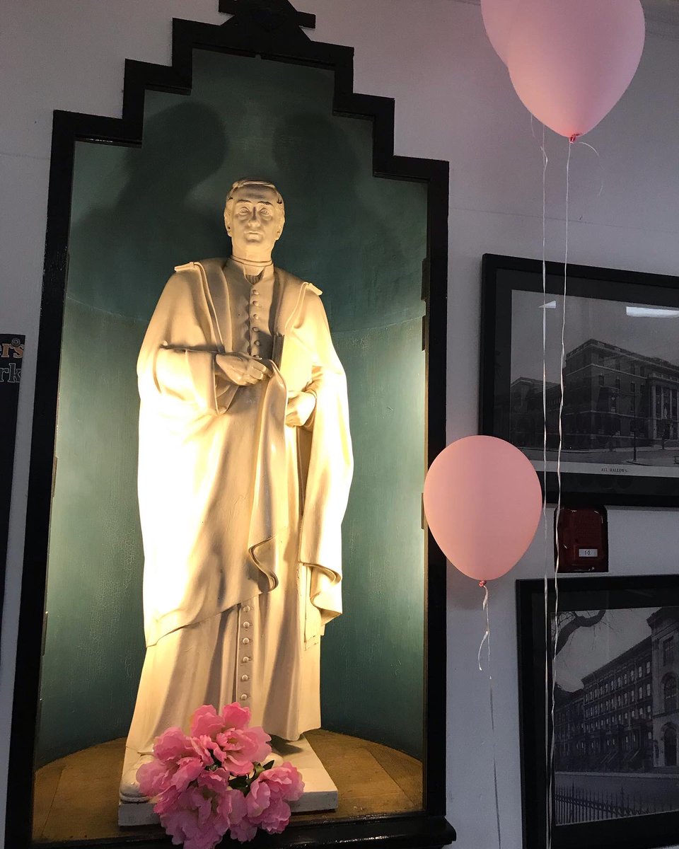 allhallowsarts's tweet photo. The All Hallows Breast Cancer Walk was a huge success raising well over $700 to help the fight with a huge number of students and their families walking to raise awareness. #allhallowsstrong #advocacy
You can still donate by VENMO @ All-HallowsHS https://t.co/faVJVRKFH6