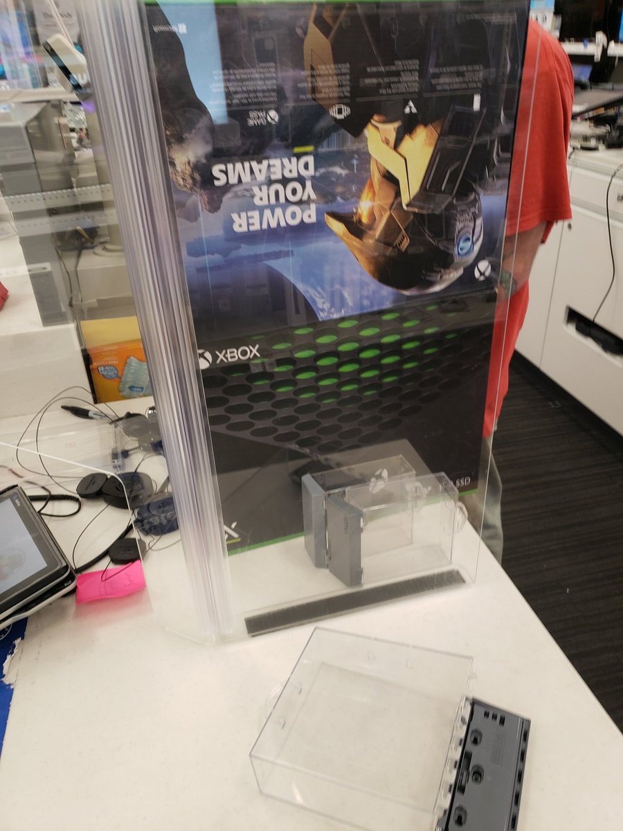 CoachMiller31's tweet photo. @jakerandall My Target has them in store. https://t.co/h7829mQUeB