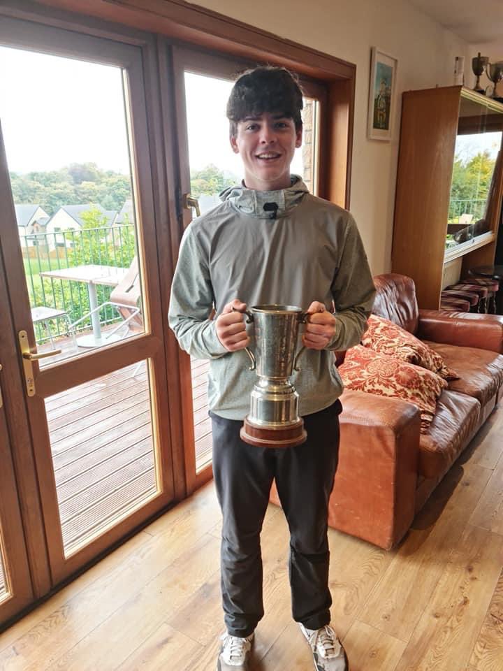 GroveAcPE's tweet photo. 🏆 @BallumbieJunior Champion 2021
🏌🏻 Ross Alexander 
👏 Congratulations on a fantastic season Ross https://t.co/DBvdL00r3F