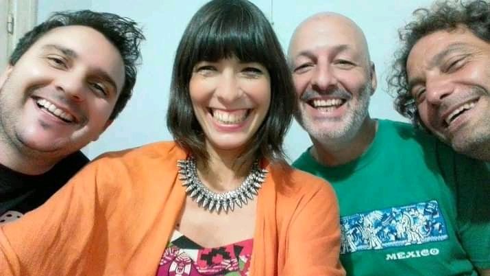 LuciaMerico2's tweet photo. Hoy 10. 30 hs estaré conversando con Cacho Mariño en su tradicional programa "Plácido Domingo",  Fm 99.1 www.ellugarfm, charlando sobre mi show del sabado 30 de oct en San José y  la gira regional que estaré haciendo con estos capos queridos también  en Mercedes y  Maldonado. https://t.co/oNqorjcAo7