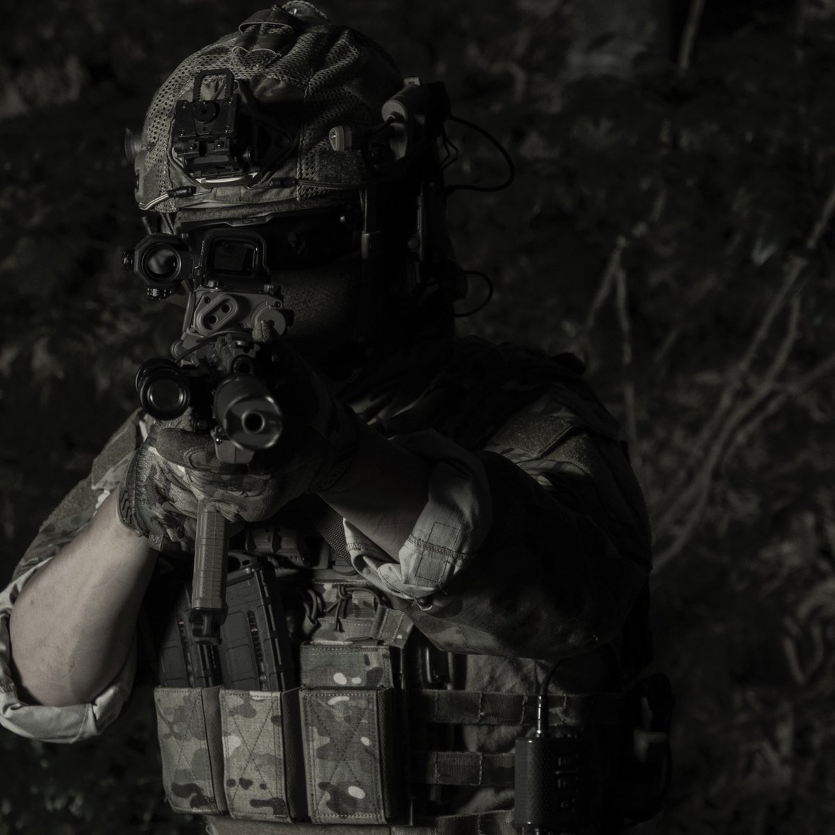 HEAVIG_FILM's tweet photo. #いつかの #森 で
#撮影 してみた #シリーズ
また、いつかばかりになってきた….
#hk416a5
#eotech
#exps3
#マルチカム
#マルチカム装備
撮影: @nagasaki_masao
#トレポン
#airsoft #gun
#hobby #photoshoot
#銃 #サバゲー
#おじさんの趣味
#趣味日記 #ん?
#誰がおじさんやっ! https://t.co/LFlKu8XeBk