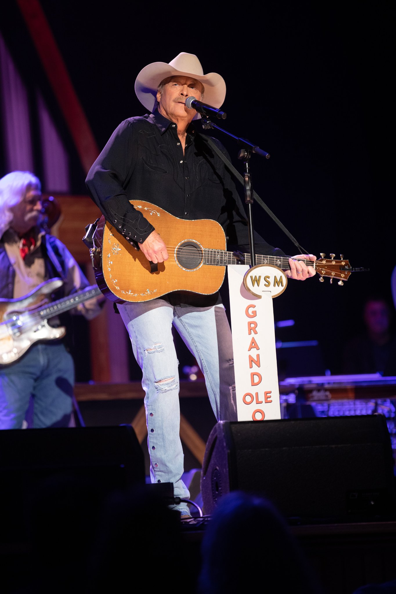 Join us in wishing Opry member Alan Jackson a very happy birthday! 