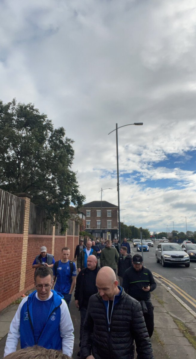 What an amazing Men’s walk &amp; talk before the <a href="/Everton/">Everton</a> match today 💙  Thanks to all the lads for coming along &amp; making the walk what it was. Thanks to the <a href="/EFC_FansForum/">Everton Fans' Forum</a> <a href="/efc_engagement/">Everton Fan Engagement Team</a> for all your support &amp; help to make it happen.