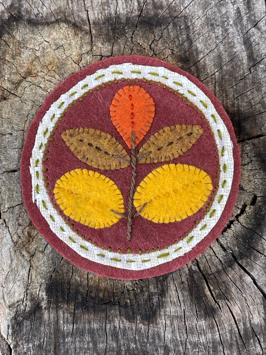 ImperfectionsN's tweet photo. Even here.

Embroidery on felt. Hidden at the Llano County Courthouse.

#embroidery #craftinpublic 
#SomeThingsIStillCantTellYou https://t.co/jM7zXLNqvr