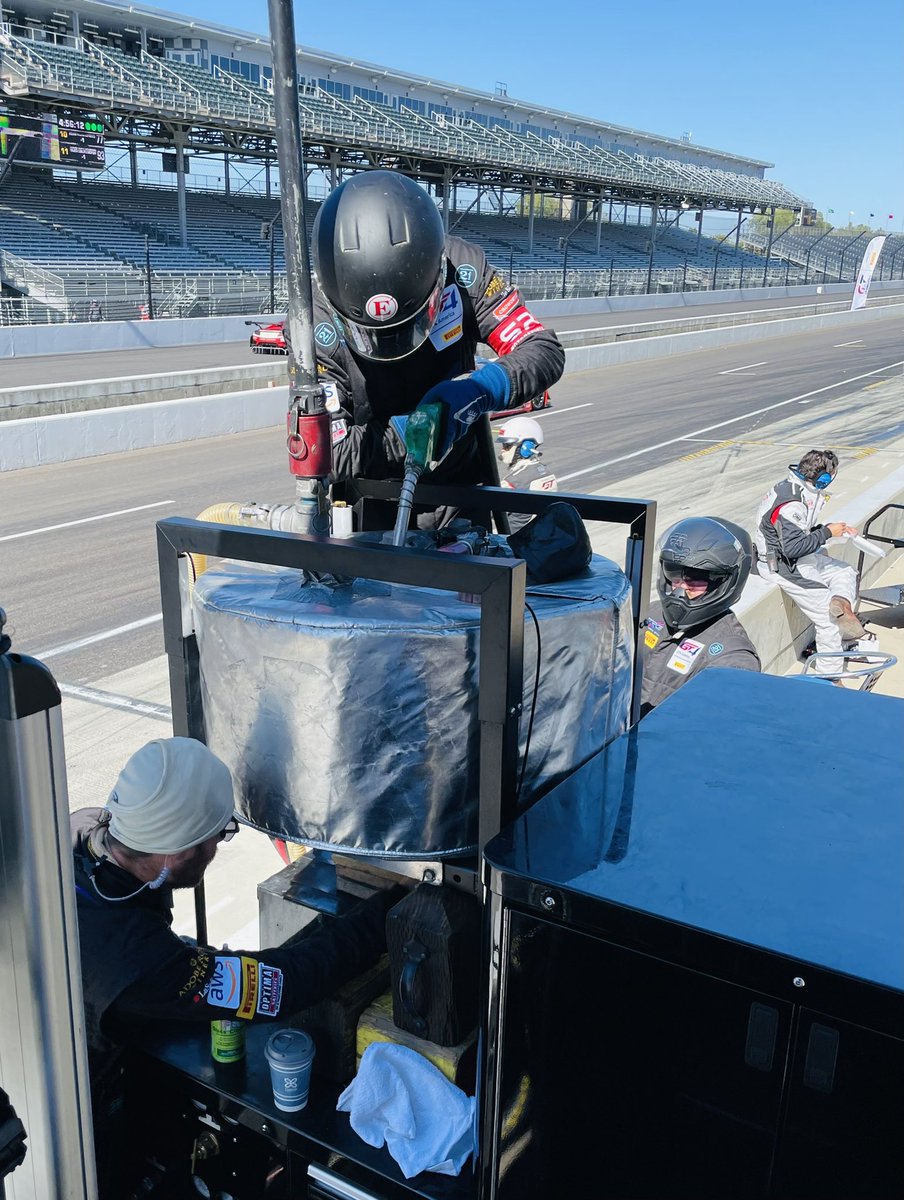 theracersgroup's tweet photo. It’s the real fuel of the crew….always approaching 4 hours! @4derekdeboer  @GT4America  @GTWorldchamp @SpencerPumpelly #theracersgroup #adoberoadwinery #theracingseries #LaSalleSolutions #WinWithLaSalle #fastlifetv #BRMChronographes #autoLeadStar  #fastcarsfinewine #TRG #Indy8h https://t.co/uWgAeRVzvM
