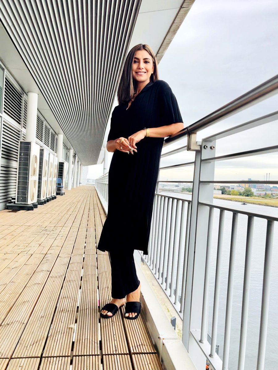 whitespeaking's tweet image. Day 2 @Salon_Intl some backstage, some simply taking in the view. 
#SassoonAcademy @SassoonAcademy