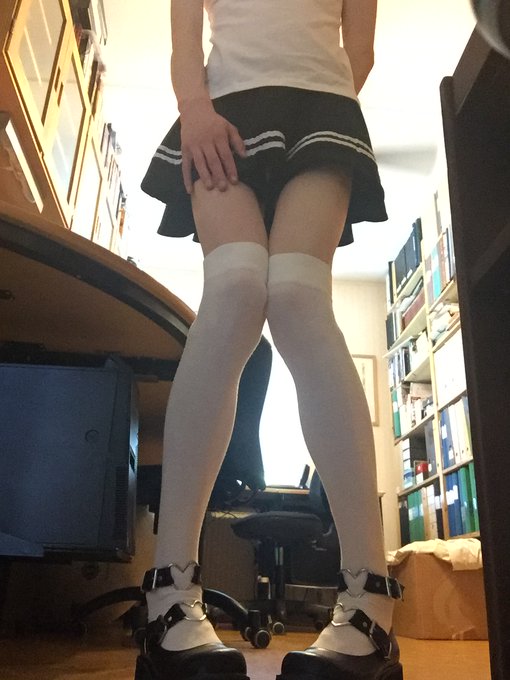 I'm a boy I swear

#femboy #twink #crossdresser https://t.co/J8JzI0o89s