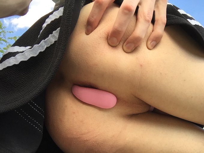 May or may not have taken this outdoors

#femboy #twink #crossdresser #NSFW https://t.co/C9OgNyNOK5