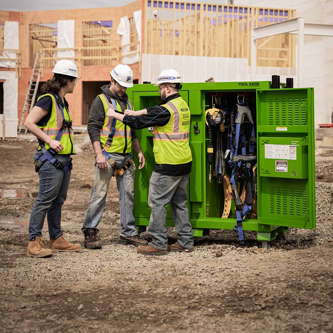 CantCrackKnaack's tweet image. Secure and sort #FallProtection harnesses for the whole crew and go well beyond traditional #JobsiteStorage with the #KNAACK #SafetyKage!
bddy.me/2Z1M9So