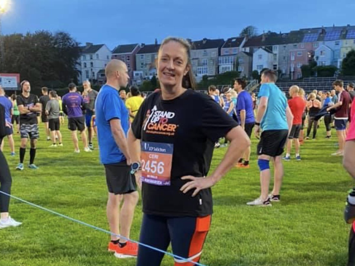 Caroline_Keech's tweet photo. Big Thankyou to Ceri the amazing sister of @CRUKNeath #Neath who ran the  #Swansea  half #marathon for @SU2CUK #SU2C https://t.co/63jD0q21yH