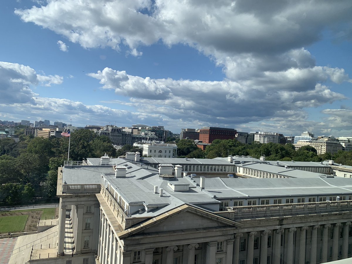 benvenable's tweet photo. @spann Overlooking the White House in Washington, DC. https://t.co/SmtRMC2Qsb