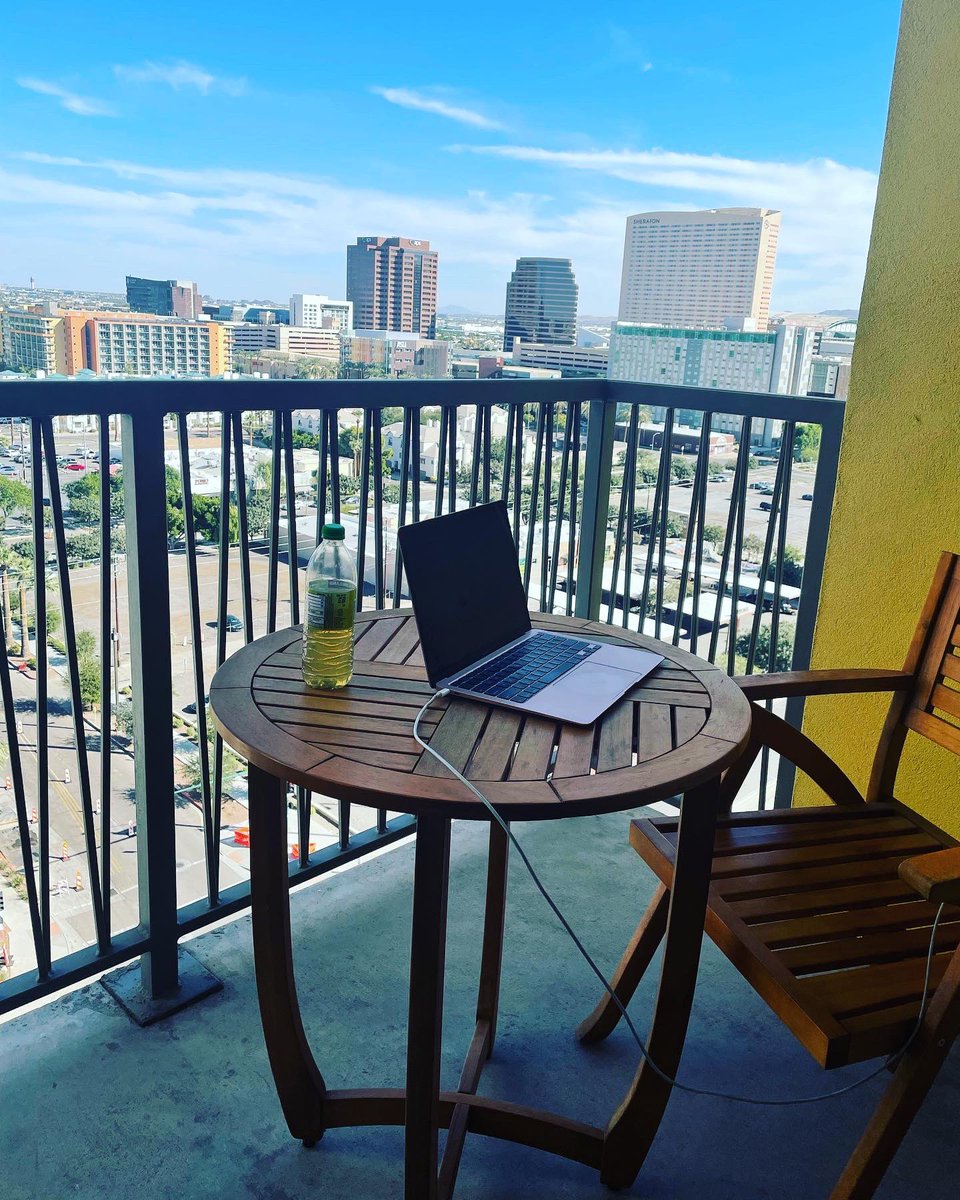a_veryplumplum's tweet photo. I have to admit, there are worse places I could be grading assignments #WeekendinPhoenix https://t.co/O7lEymkAB1