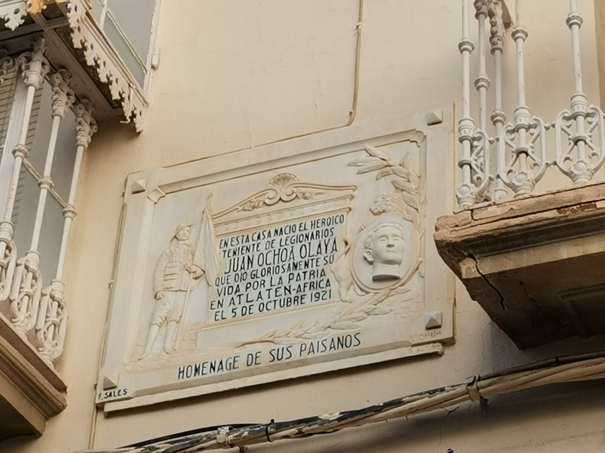 PlataformaMill1's tweet photo. LINARES #homenajeó el pasado 5 de Octubre al #Linarense TENIENTE D. JESÚS OCHOA OLALLA en el #Centenario de su MUERTE HEROICA en la #GuerraDeMarruecos entregando su vida por la Patria. ¡¡HONOR y GLORIA A LOS CAÍDOS POR ESPAÑA!!🇪🇦 https://t.co/21H7xr7ti4 https://t.co/WFTImX9zYa