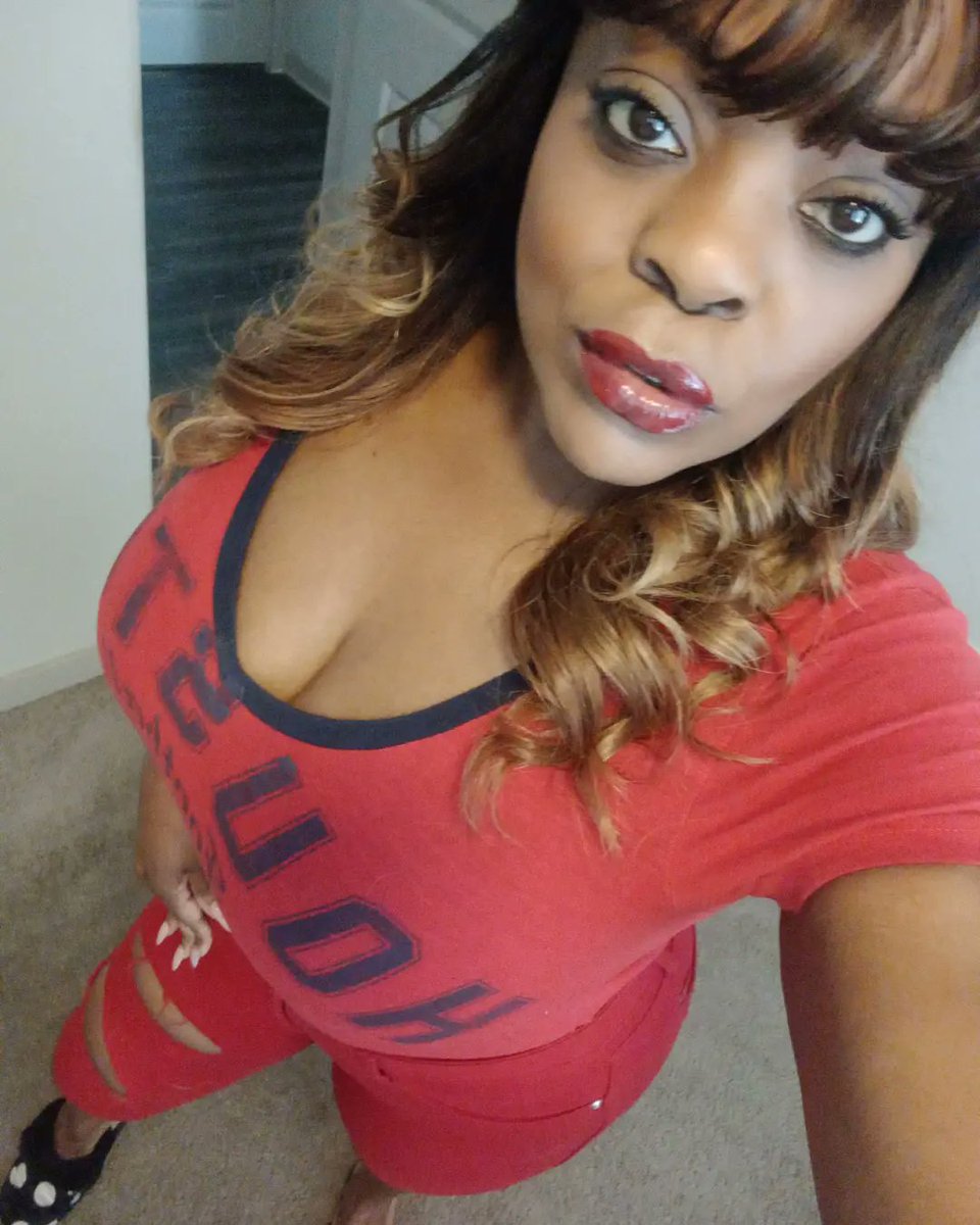 nicolefaces1's tweet photo. Let's goooo @HoustonTexans ....Im ready ๐ฅ๐ฅ๐ฅ๐ฅ
#sunfundayfootball
#milfchocolate๐ซ๐ซ https://t.co/TpS2Q0rS1Z