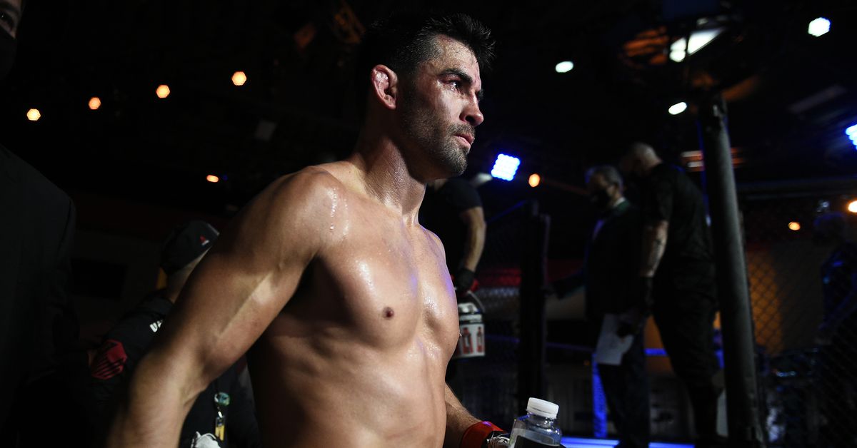 Dominick Cruz buries hatchet with Monster, ‘completely open’ to charity fight with Hans Molenkamp - MMA Fighting https://t.co/OmGuv7pPo9 https://t.co/gZQ0tcb1UF