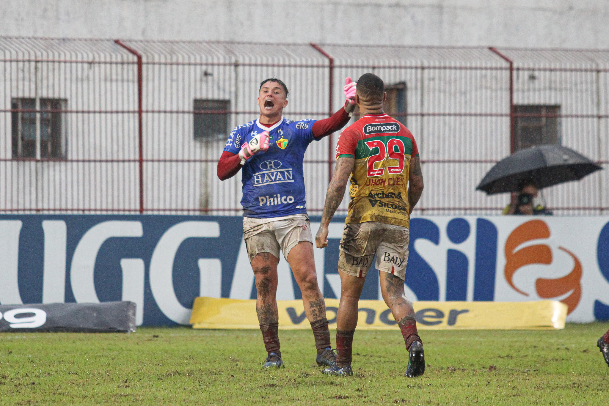 Edu, artilheiro da Série B, foi pro gol e pegou pênalti na última rodada. Foto: Lucas Gabriel Cardoso/BFC