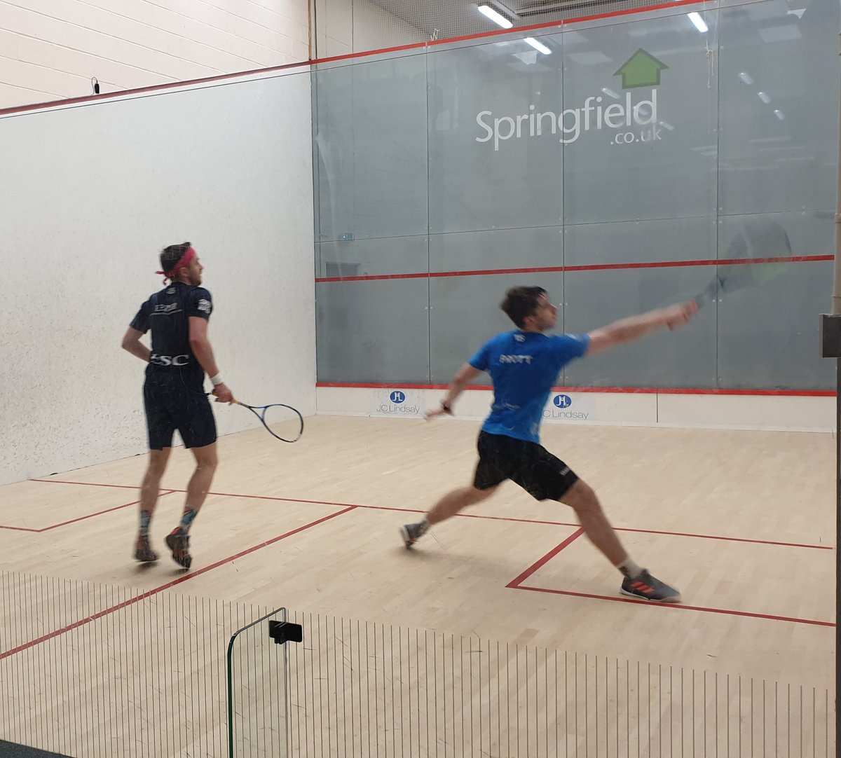 HWsquash's tweet photo. A comeback win for Prott as he takes the title!
Al Prott 3-2 Chris Leiper (8/11, 8/11, 13/11, 11/6, 11/5)
#HWOpen #YOUWATT @HWUSportsUnion @HWSportsScholar https://t.co/NtUvgLkiSC