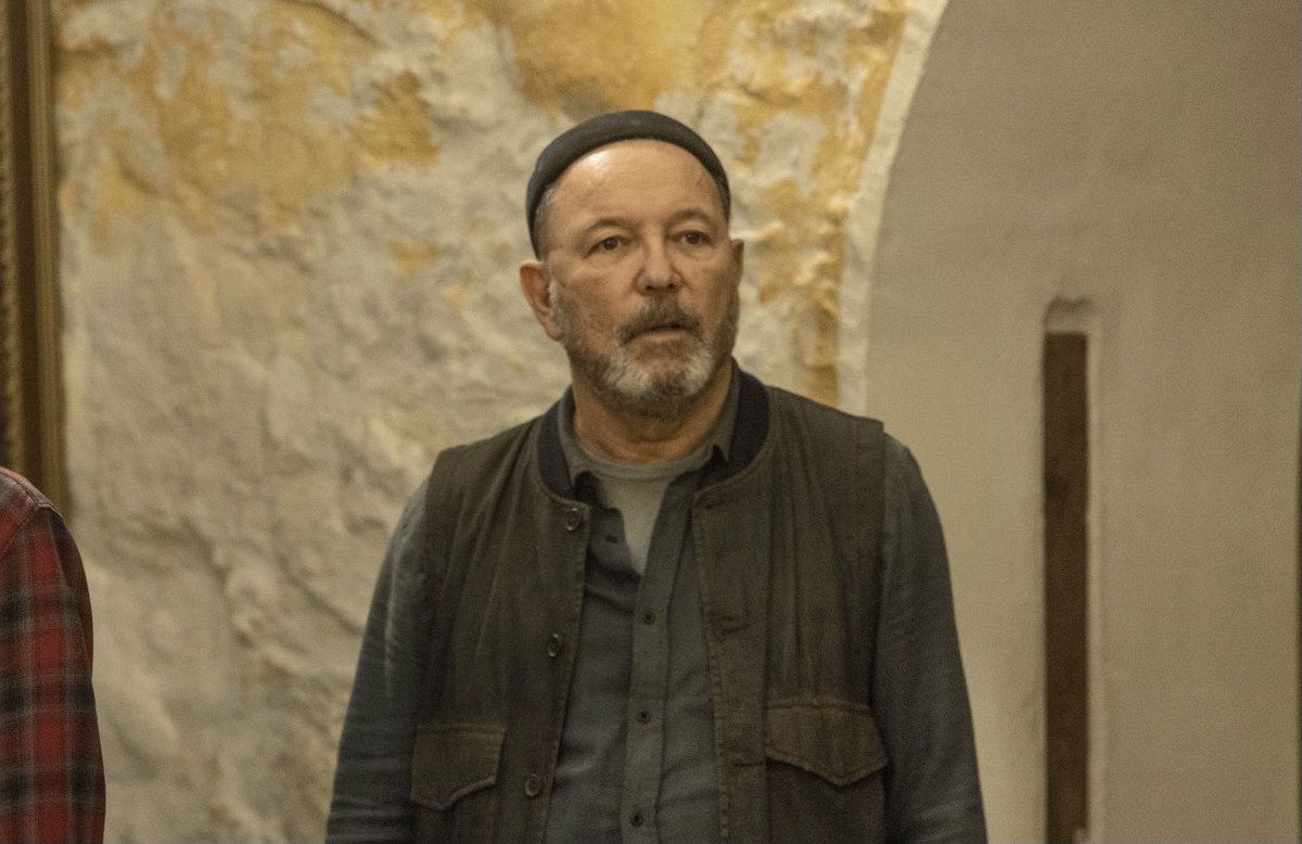 TWalkingDWorld's tweet photo. #FTWDCP “Daniel Salazar” played Rubén Blades (@rubenblades). S1E2-Present. Widow of Griselda. Father of Ofelia. Owner of Skidmark. Barber. LAST SEEN: boarding a CRM helicopter with Charlie, Luciana, Sarah, Wes, &amp; Rabbi Jacob just before the nuclear warheads detonated. #FearTWD https://t.co/EVcPYF72xl