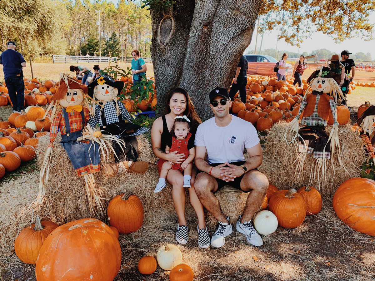 teilianapthomas's tweet photo. My besties. I love you both so much 🧡 https://t.co/3QWgSOm0HG