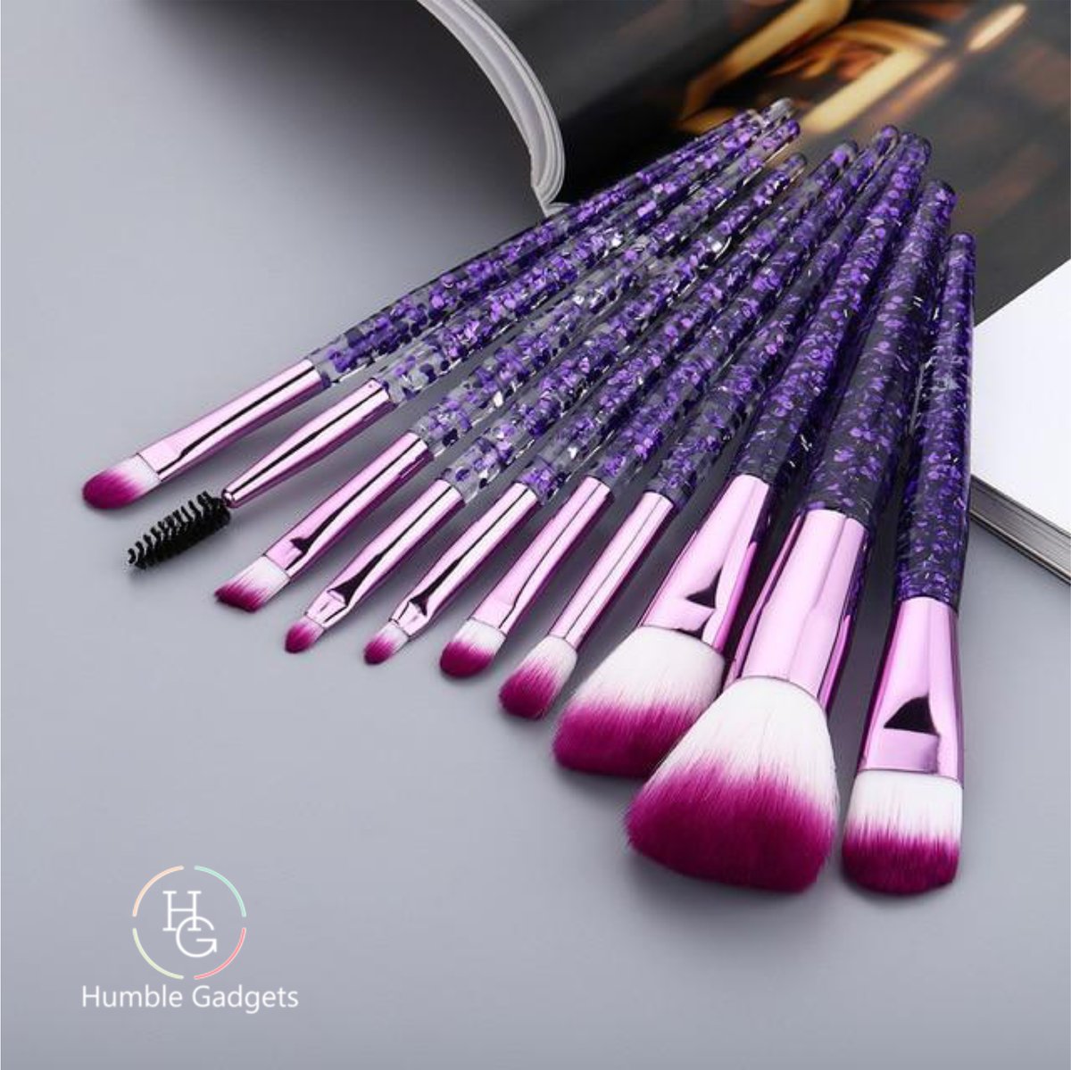 HumbleGadgets's tweet photo. Transparent Makeup Brushes Tool Set is made of premium synthetic fibers bristles, dense, soft, and silky to the touch. Give you a flawless finish without any falling or powder absorption.

🛍️ https://t.co/JjF9xI9HdO

#humblegadgets #makeupbrushes #makeup #makeupartist https://t.co/a1xbQA53mY