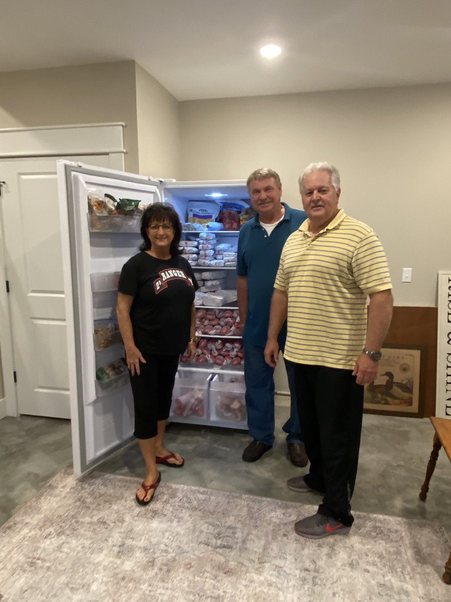 BoyersPatty's tweet photo. #FarmToFreezer! Boyerosa Beef special delivery to Harrison, AR to @RitterComm VP @BobMouser & Kim Mouser @ACAConnects 🥩🥩🥩🥩🥩 https://t.co/fAU7iFIH2z