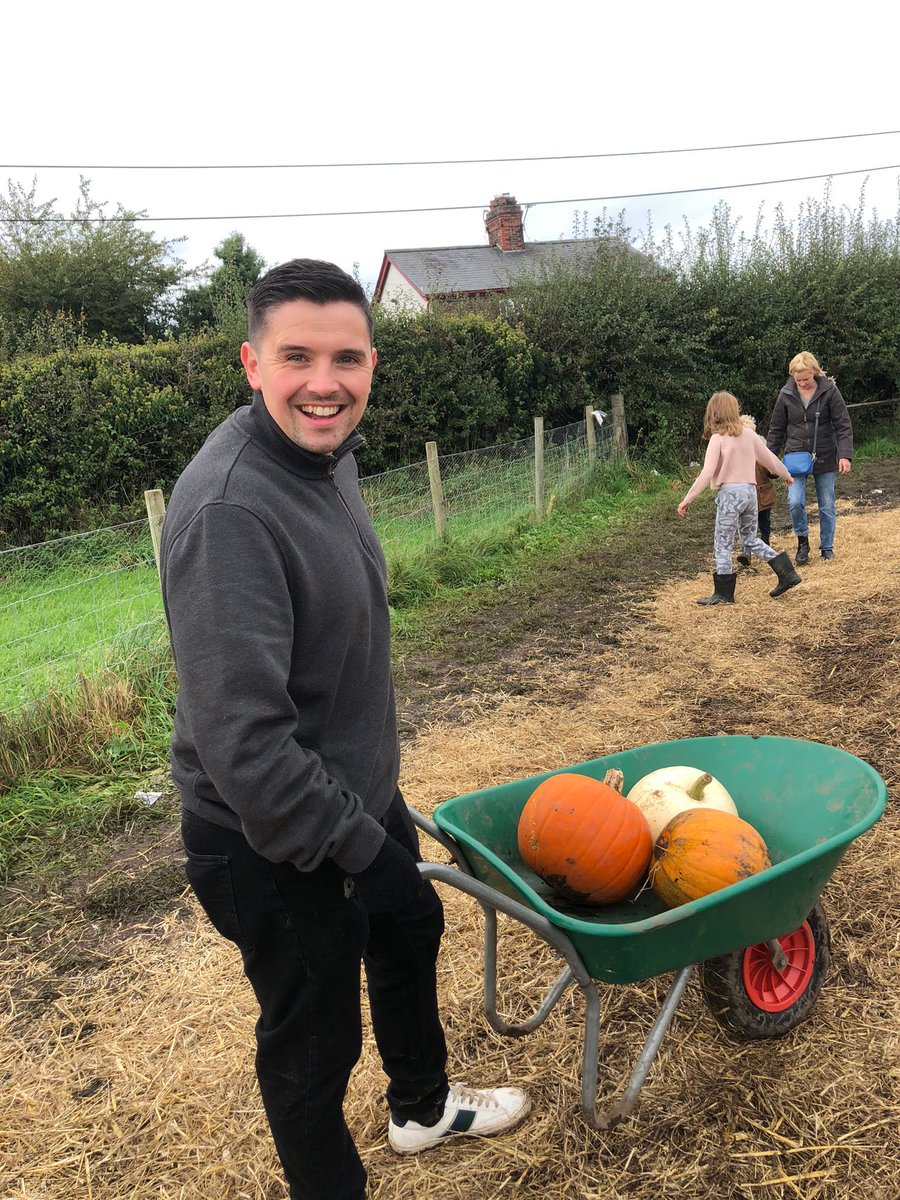 copeash_'s tweet photo. Mega morning 🎃 picking! #dunhammassey https://t.co/GQSHDU4jHq