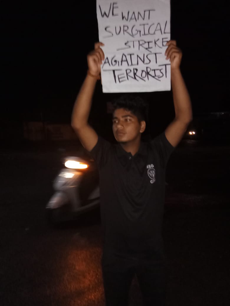 ManwalShivam's tweet photo. We want surgical strike against terrorist 🇮🇳 #vikarm_singh_jindabad #surgicalStrike #भारत_माता_की_जय #India #IndianArmy  #vikram  #pakistanmurdabad https://t.co/4xhaSKVo47