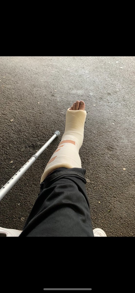 Speedy recovery to @AshVck who suffered a broken leg in this mornings game😭😭😭