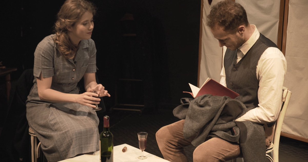 LS_on_stage's tweet photo. "Horváth apatride" de Matéo Troianovski mes d'Elie Rofé à la Comédie Nation : portrait de ce dramaturge allemand visionnaire. https://t.co/61xPXMtIzT via @theatrescom @ComedieNation https://t.co/gyUGswOiIl